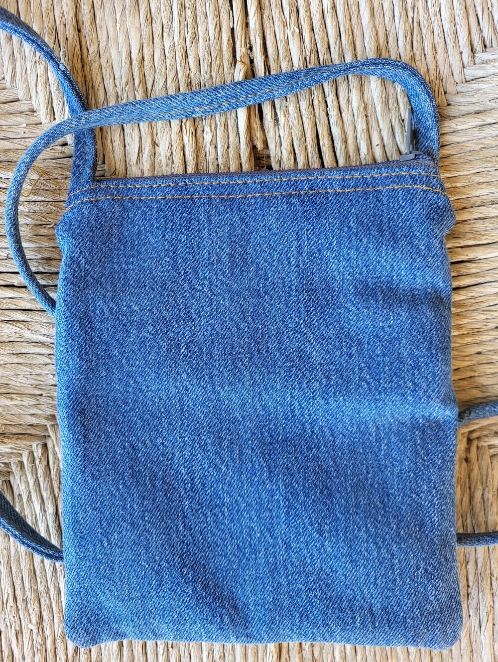 Handcrafted Red Label Levis Embellished Denim Crossbody Bag - Floral Sequins - Picture 3 of 16